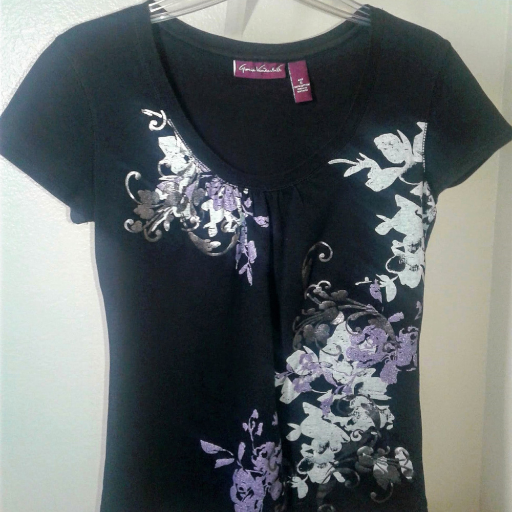 Gloria Vanderbilt Navy Floral Printed V Neck Short sleeve Shirt Size: S